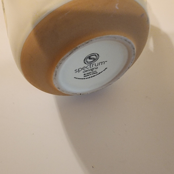 Spectrum Coffee Mug Cup Cat Floral Red Green White New - Picture 3 of 4